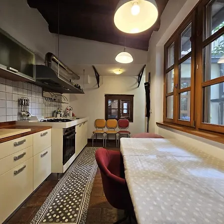 Apartament Elegant House In The Heart Of Udine