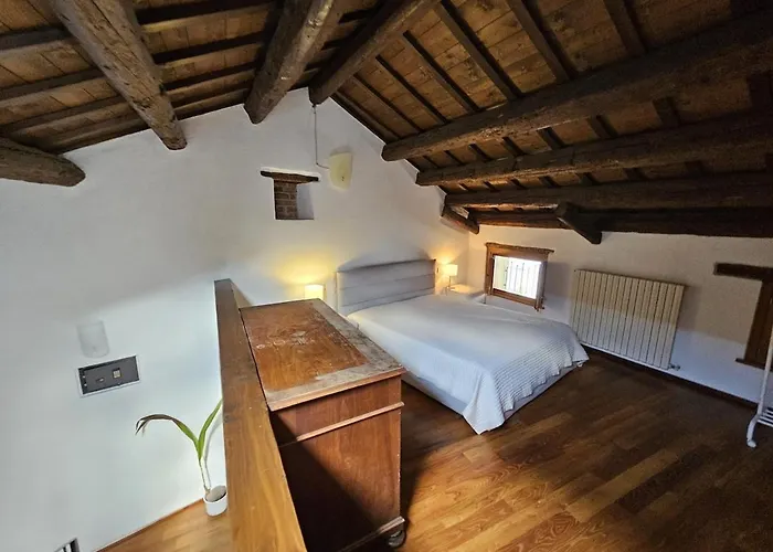 Elegant House In The Heart Of ウーディネ