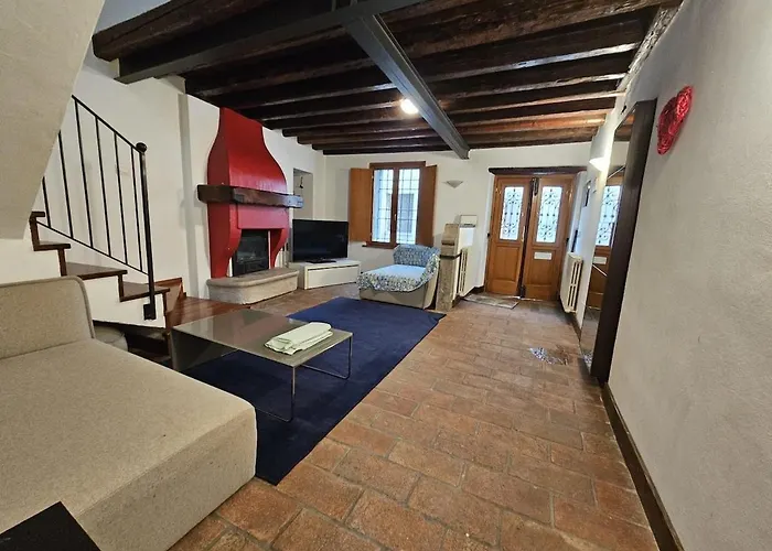 Elegant House In The Heart Of * ウーディネ